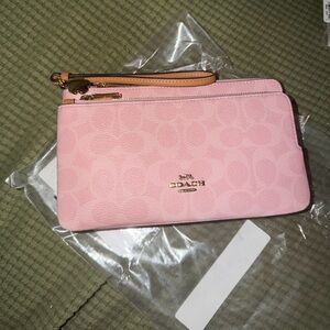 NWT coach powder pink double zip wristlet